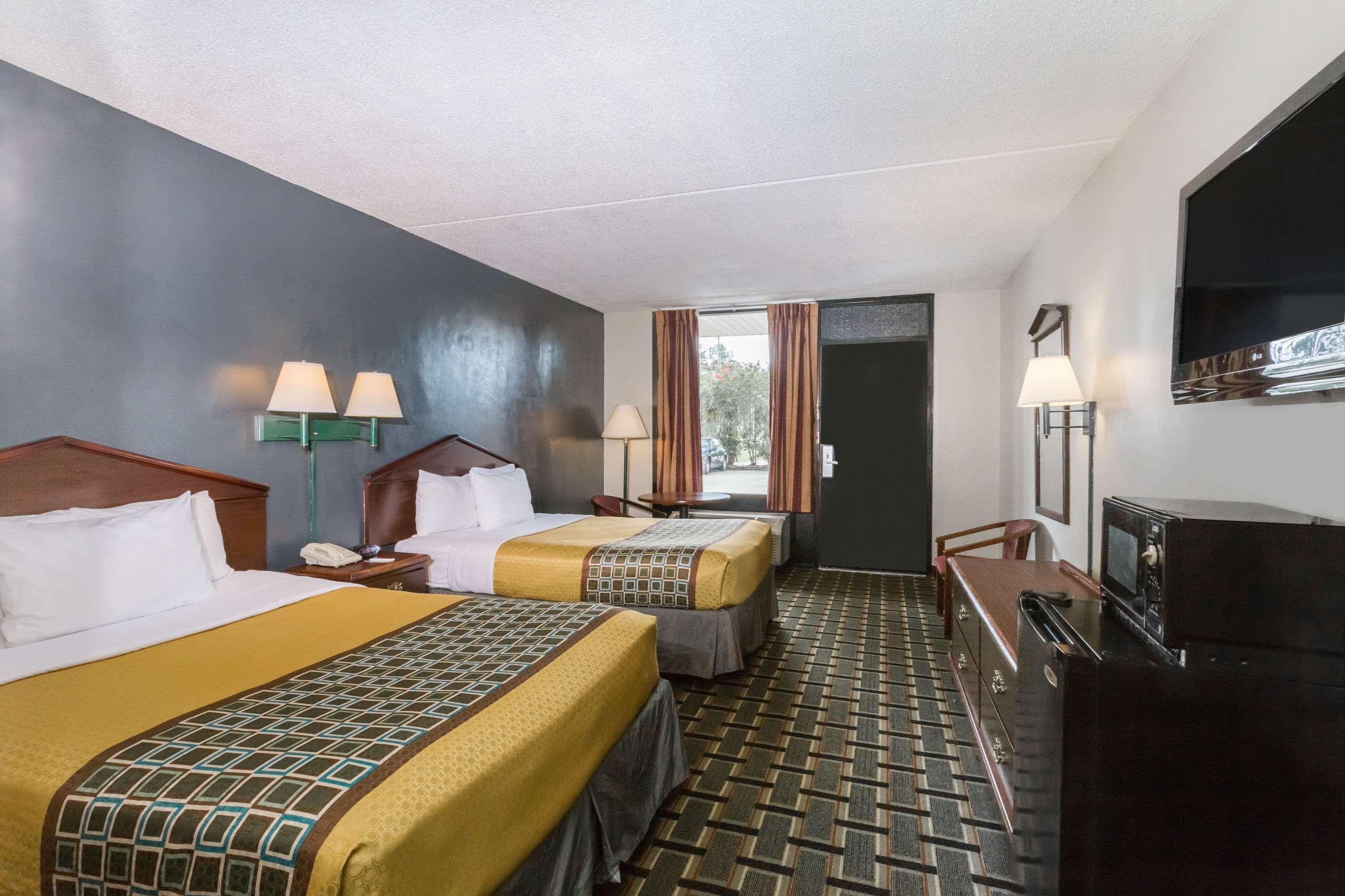 Travelodge By Wyndham Savannah Area/Richmond Hill Kültér fotó