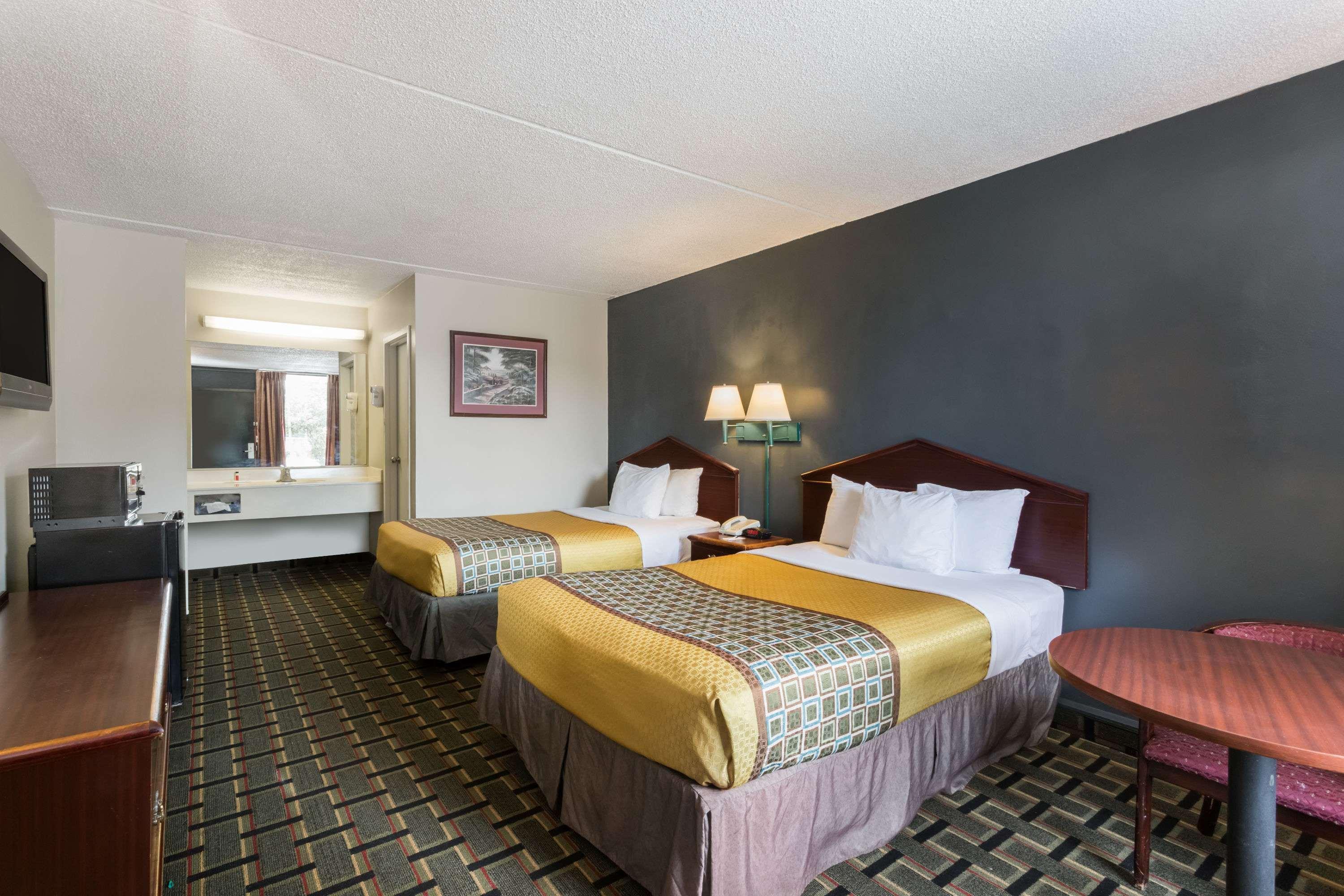 Travelodge By Wyndham Savannah Area/Richmond Hill Kültér fotó