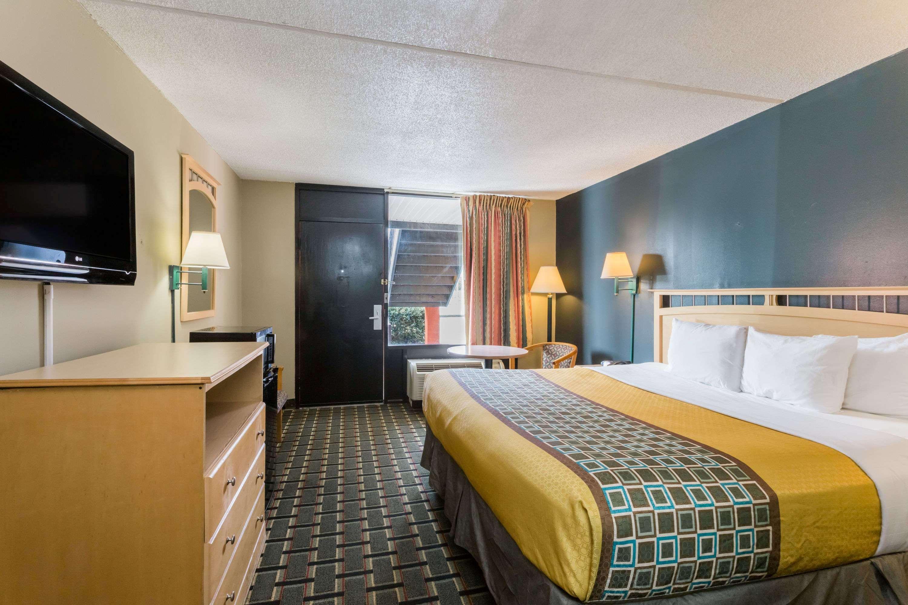 Travelodge By Wyndham Savannah Area/Richmond Hill Kültér fotó
