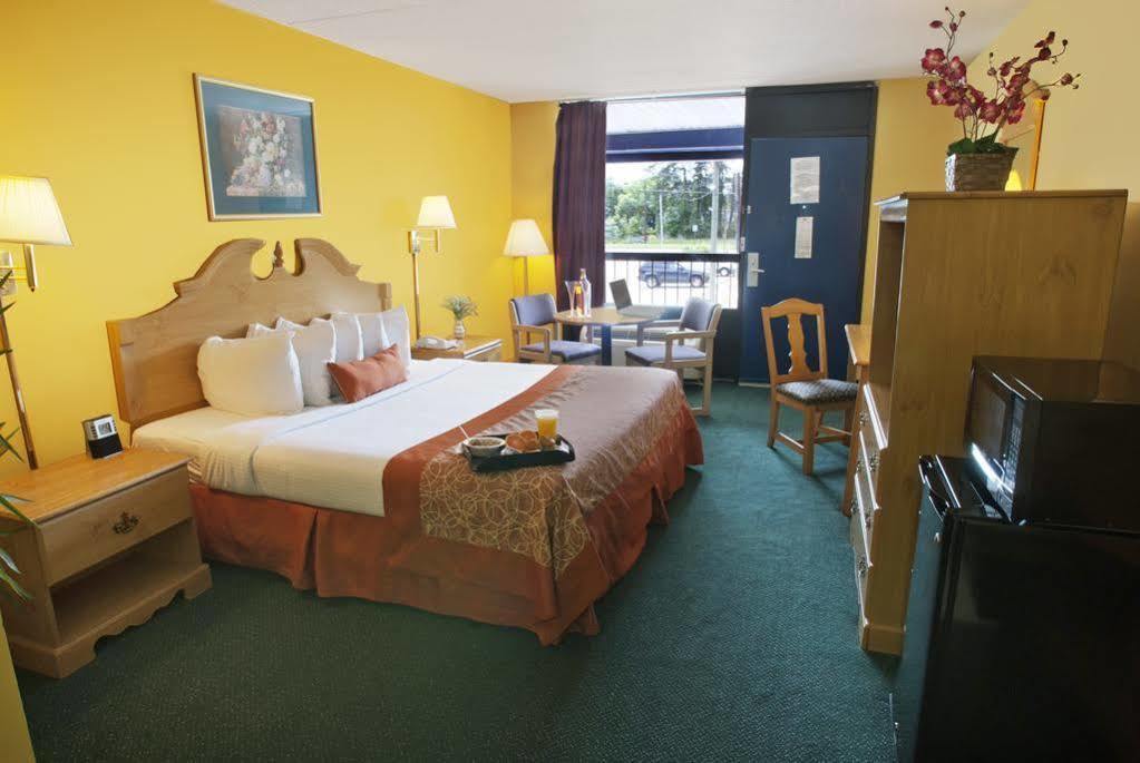 Travelodge By Wyndham Savannah Area/Richmond Hill Kültér fotó